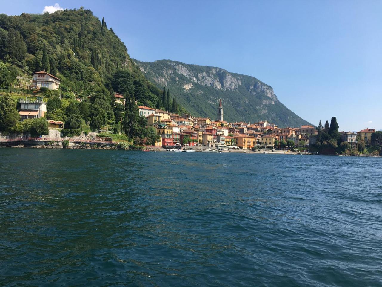 Riflessi Di Lago Dorio Extérieur photo